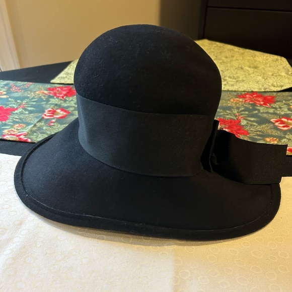 SCALA Collezione 100% Black Wool Hat with Decorated Bow - Picture 11 of 11